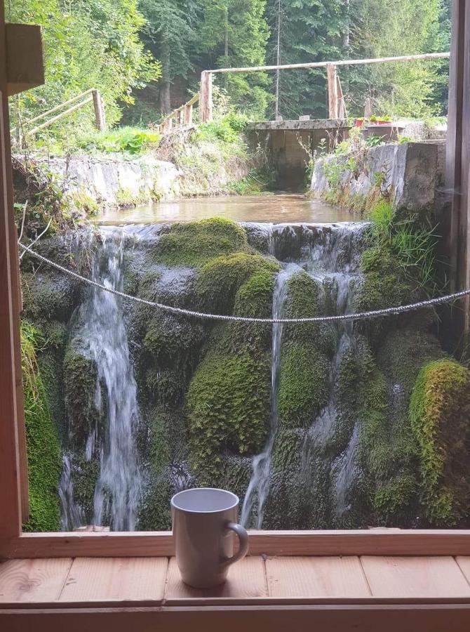 فيلا Wooden House With A Waterfall "Stipanov Mlin" Plitvička Jezera المظهر الخارجي الصورة