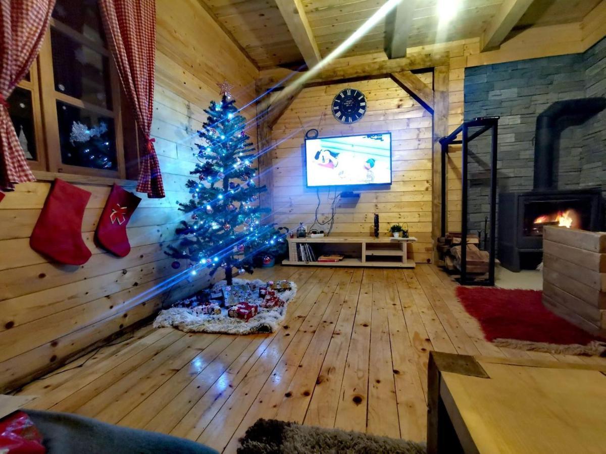 فيلا Wooden House With A Waterfall "Stipanov Mlin" Plitvička Jezera المظهر الخارجي الصورة