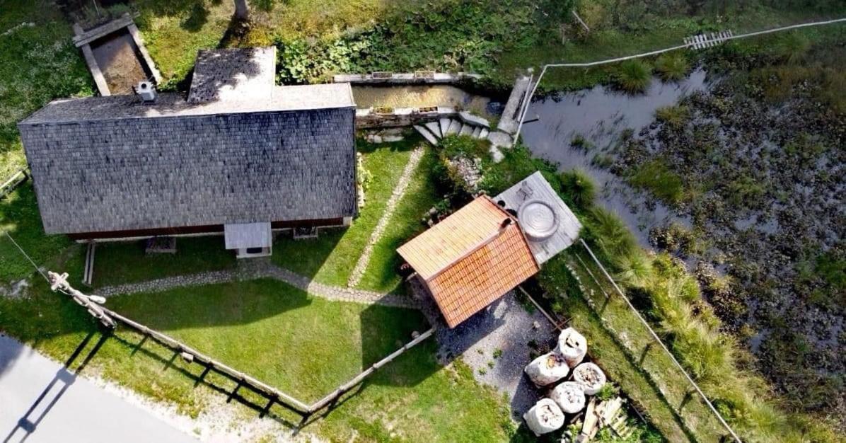 فيلا Wooden House With A Waterfall "Stipanov Mlin" Plitvička Jezera المظهر الخارجي الصورة